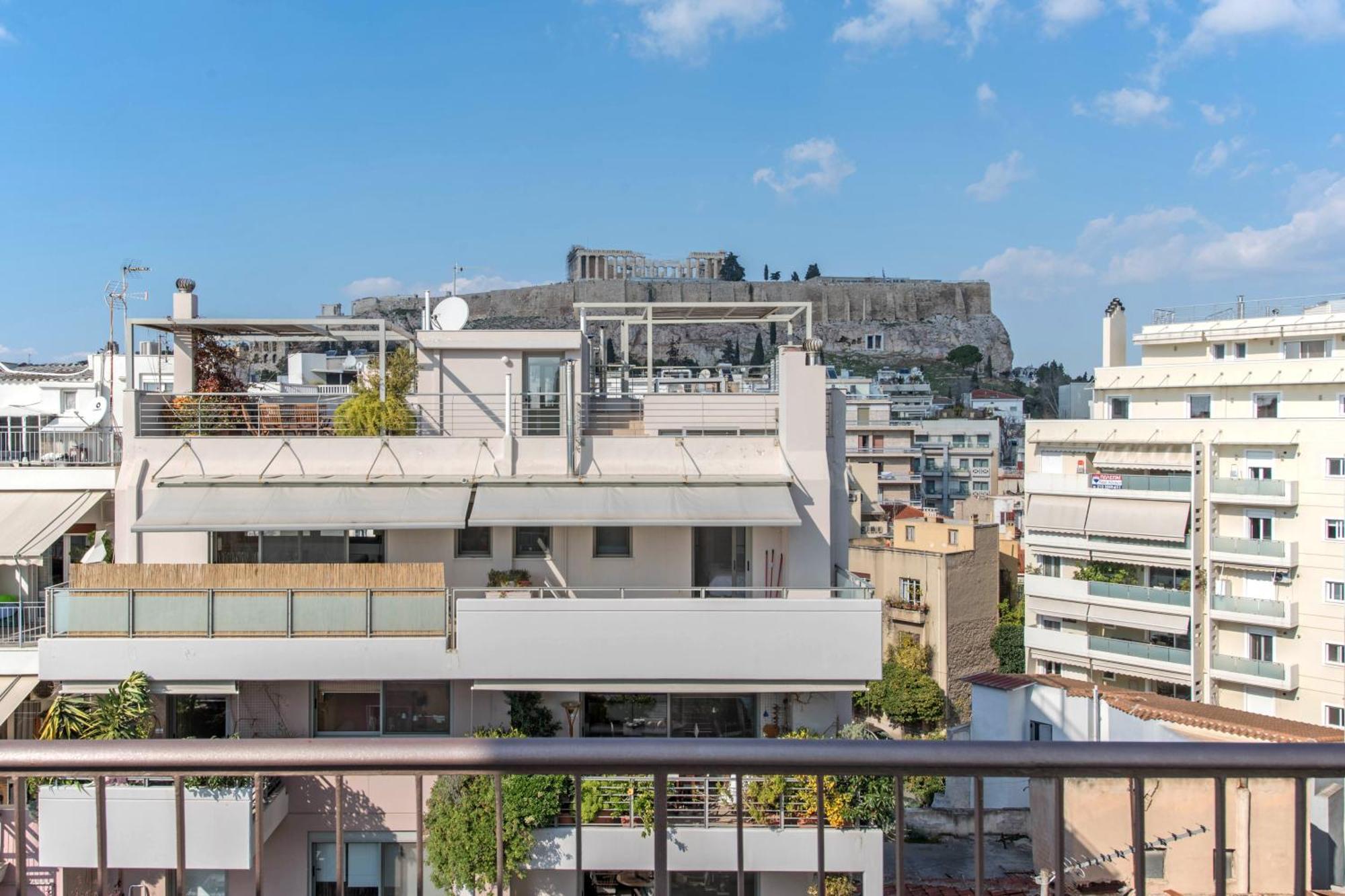 Parthenon Crown Penthouse Apartment *